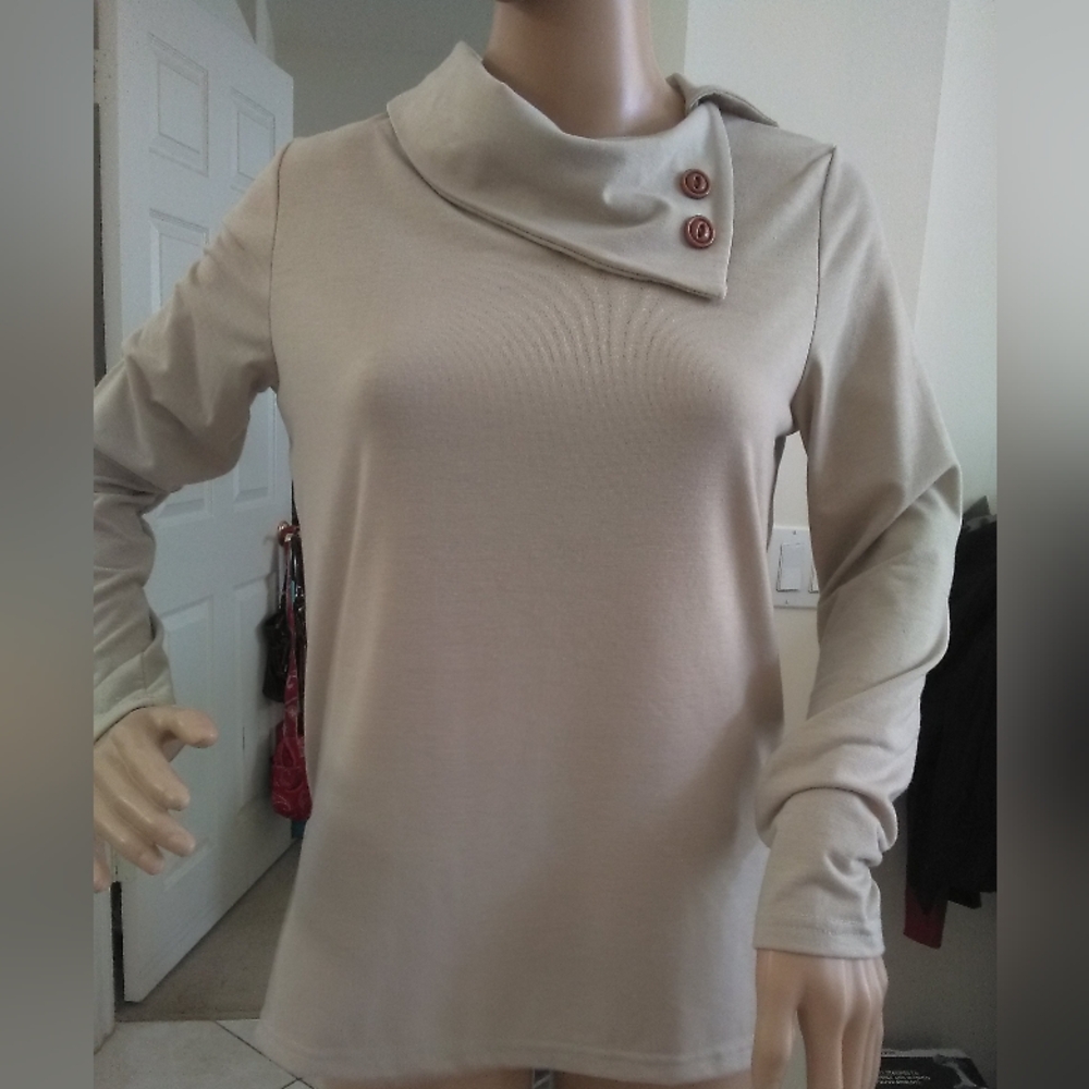 NWT Stylish Beige SPECIAL ASYMMETRICAL Neck & BUTTONS SZ. SM BY BALUOKE SOFTY
